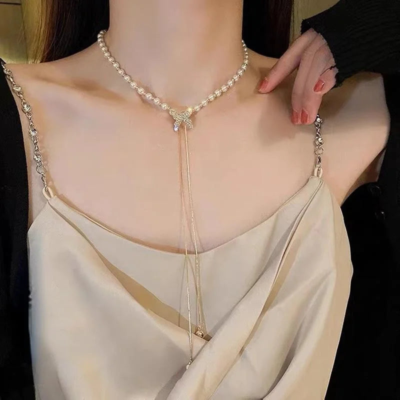 Collar de Perla y Mariposa, "la Combinación Perfecta para Resaltar tu Belleza"